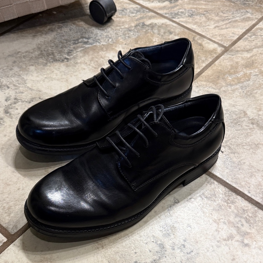 Classic Black Men's Oxford Shoes